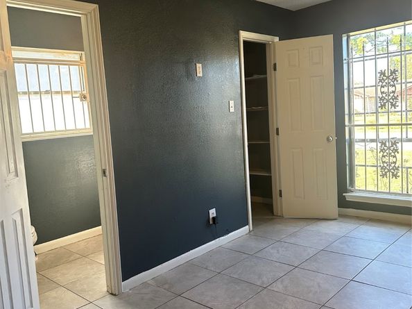 7118 Heron Drive, Houston TX 77087