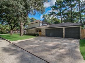 4735 Theall Road, Houston TX 77066