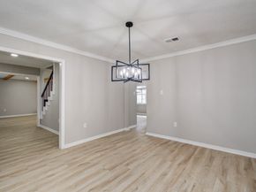 4735 Theall Road, Houston TX 77066