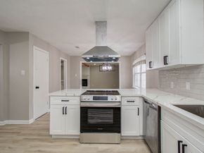 4735 Theall Road, Houston TX 77066