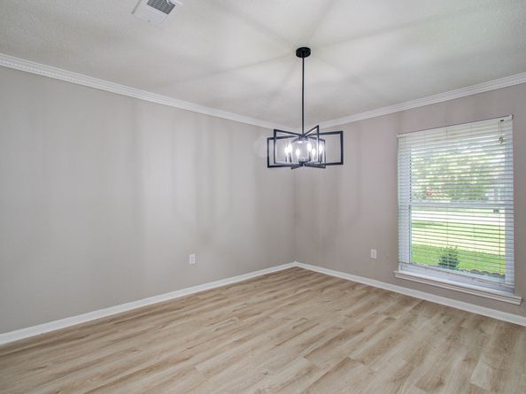 4735 Theall Road, Houston TX 77066