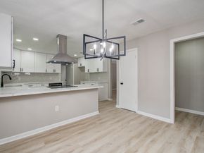 4735 Theall Road, Houston TX 77066