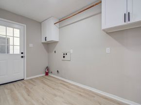 4735 Theall Road, Houston TX 77066