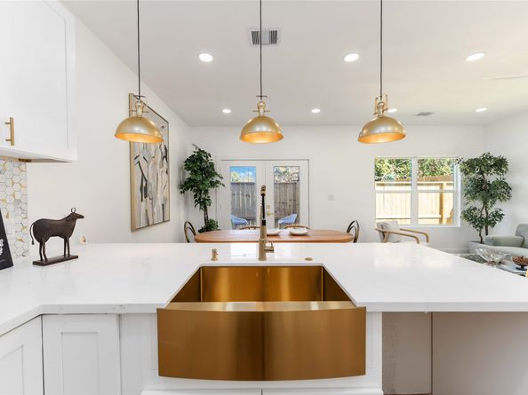 7129 Springdale Street A/B, Houston TX 77028