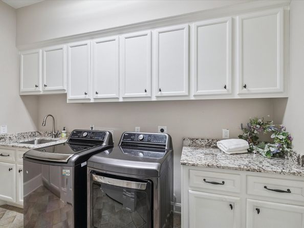 15 Forest Green Trail, Kingwood TX 77339