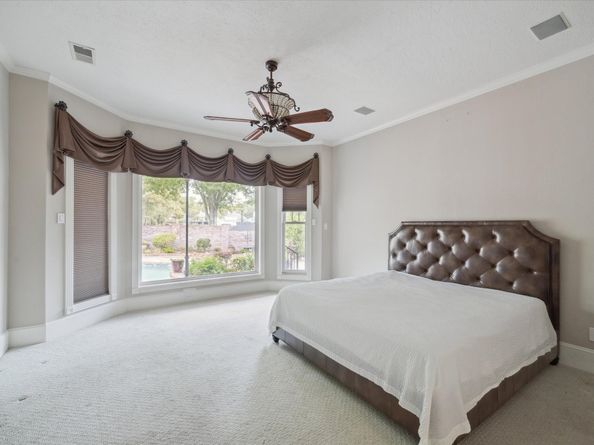 15 Forest Green Trail, Kingwood TX 77339