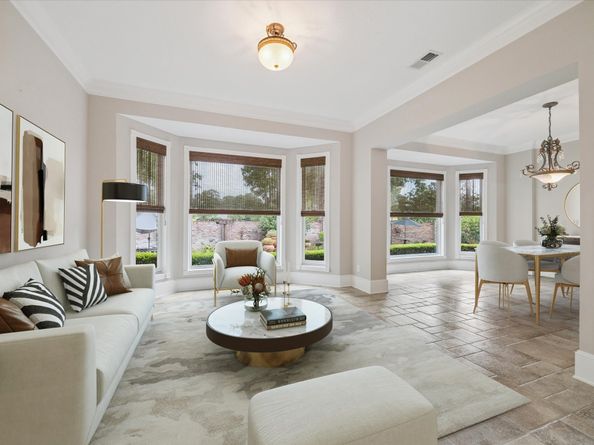 15 Forest Green Trail, Kingwood TX 77339