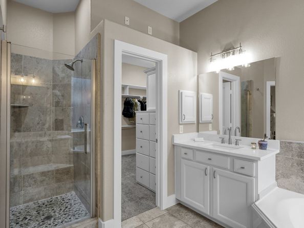 14 Winsome Path Circle, The Woodlands TX 77382