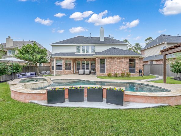 14 Winsome Path Circle, The Woodlands TX 77382