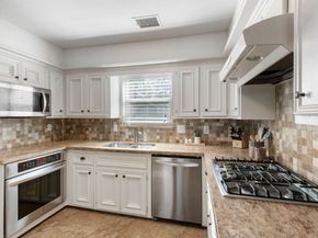 3 Green Blade Lane, The Woodlands TX 77380