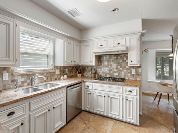 3 Green Blade Lane, The Woodlands TX 77380