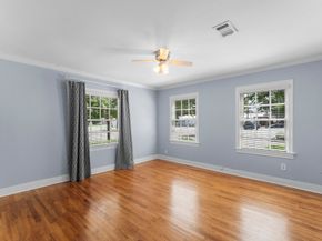 1102 Winston Street, Houston TX 77009