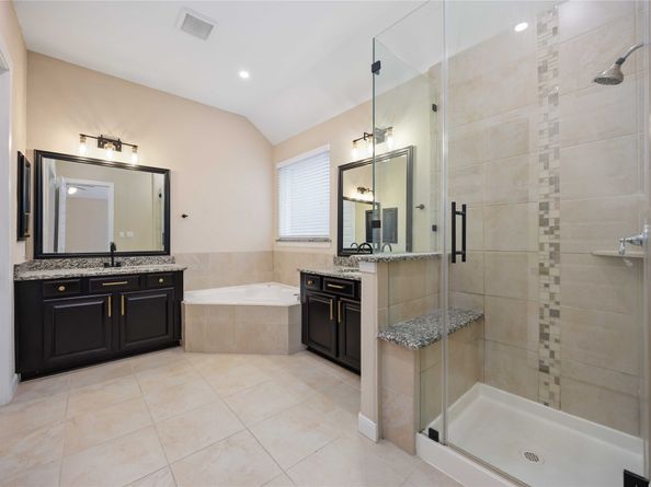 13721 Northline Lake Drive, Houston TX 77044