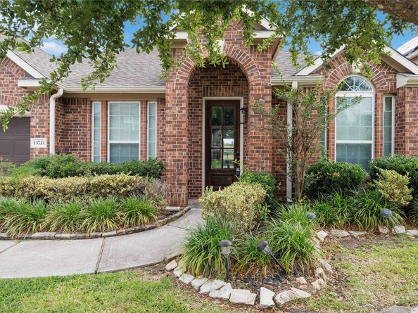 13721 Northline Lake Drive, Houston TX 77044