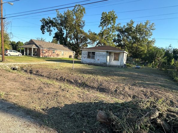 2409 Wall Street, Houston TX 77088