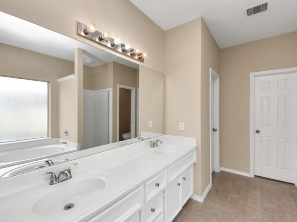 12606 Riverhill Court, Houston TX 77014