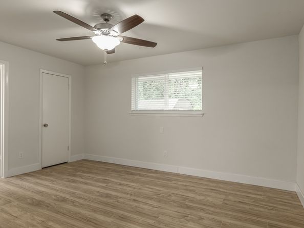 4206 Oak Shadows Drive, Houston TX 77091