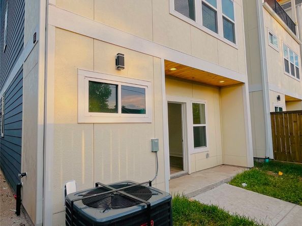3104 Arlington Street, Houston TX 77018