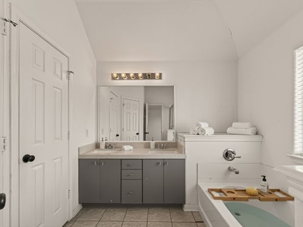 218 Plaza Del Sol Park, Houston TX 77020