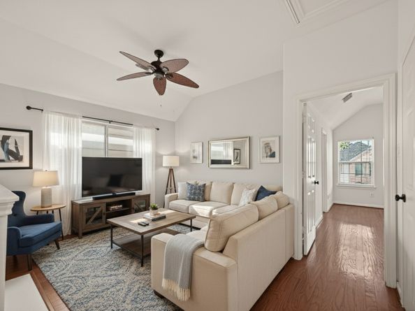 218 Plaza Del Sol Park, Houston TX 77020