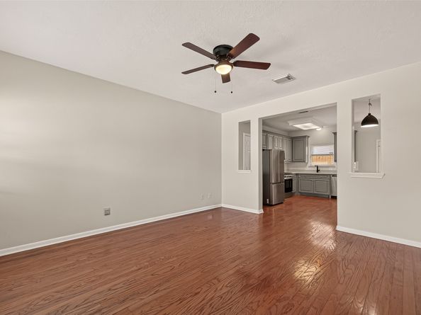 218 Plaza Del Sol Park, Houston TX 77020