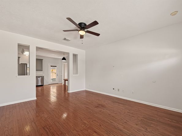 218 Plaza Del Sol Park, Houston TX 77020