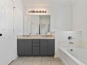 218 Plaza Del Sol Park, Houston TX 77020