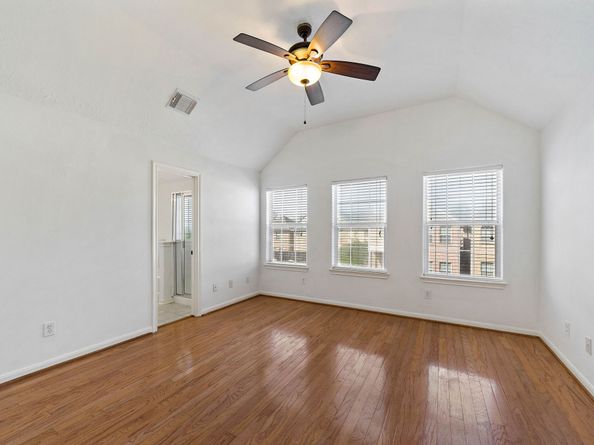 218 Plaza Del Sol Park, Houston TX 77020