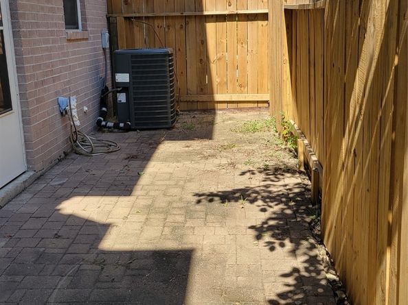 218 Plaza Del Sol Park, Houston TX 77020