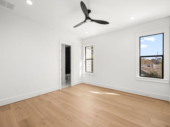1439 Martin Street, Houston TX 77018