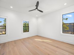 1439 Martin Street, Houston TX 77018