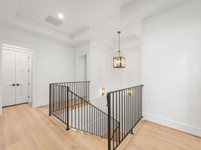 1439 Martin Street, Houston TX 77018