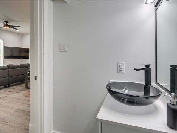 9305 Tower Street, Houston TX 77088