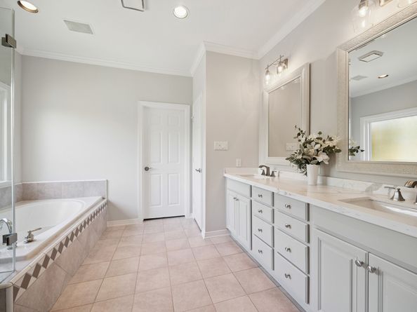 3388 Maroneal Street, Houston TX 77025