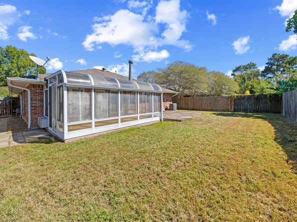 2302 Old Oak Lane, Kingwood TX 77339