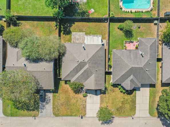 2302 Old Oak Lane, Kingwood TX 77339