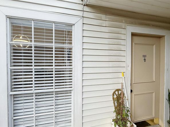 9809 Richmond Avenue C13, Houston TX 77042