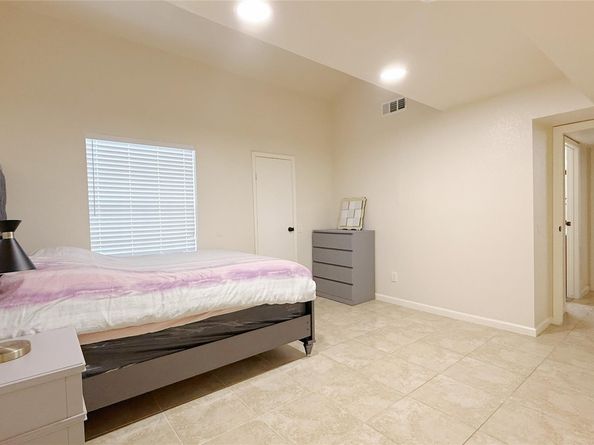 9809 Richmond Avenue C13, Houston TX 77042