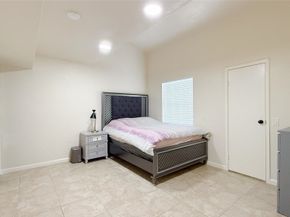 9809 Richmond Avenue C13, Houston TX 77042