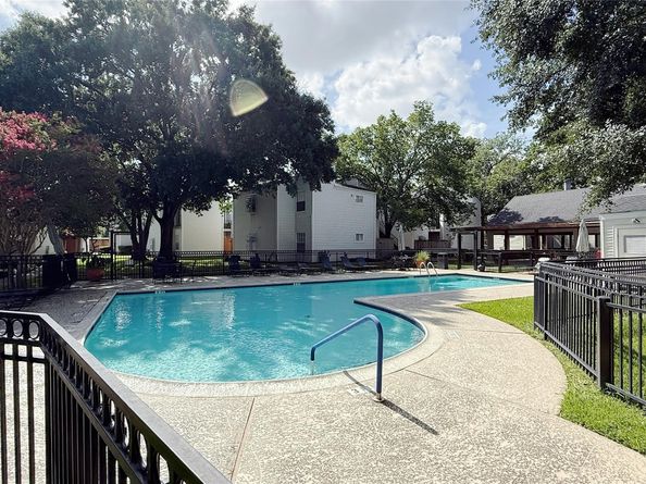 9809 Richmond Avenue C13, Houston TX 77042