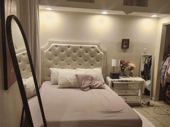 10855 Meadowglen Lane 901, Houston TX 77042