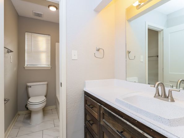 2030 Lone Rock Drive, Houston TX 77339