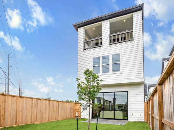 1008 Golden Nectar, Houston TX 77008