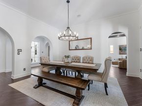 38 N Player Manor Circle, The Woodlands TX 77382