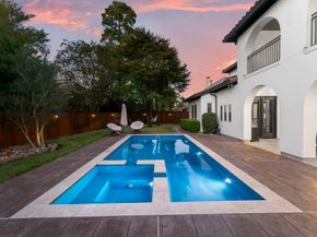 38 N Player Manor Circle, The Woodlands TX 77382