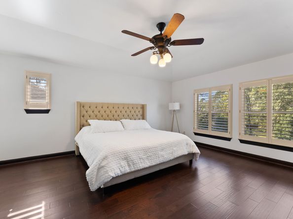 38 N Player Manor Circle, The Woodlands TX 77382