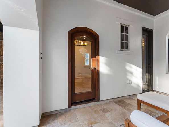 38 N Player Manor Circle, The Woodlands TX 77382