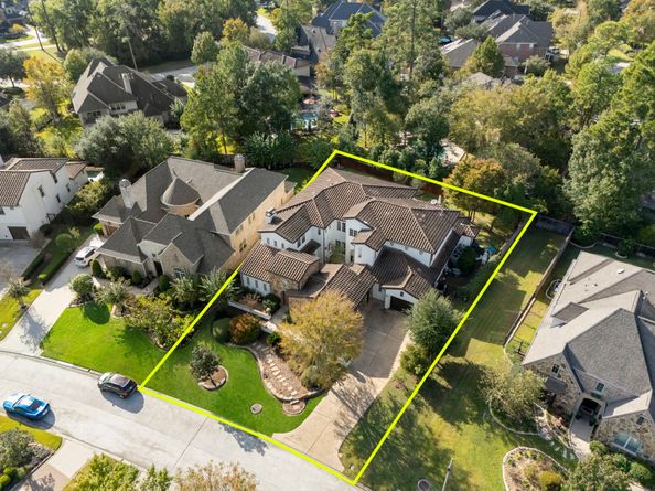 38 N Player Manor Circle, The Woodlands TX 77382