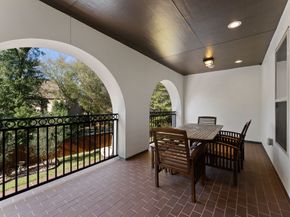 38 N Player Manor Circle, The Woodlands TX 77382