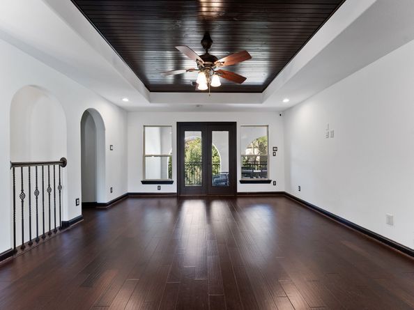 38 N Player Manor Circle, The Woodlands TX 77382